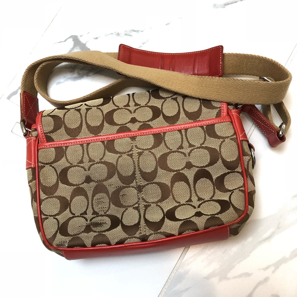 💕Coach Crossbody💕 - Picture 4 of 5